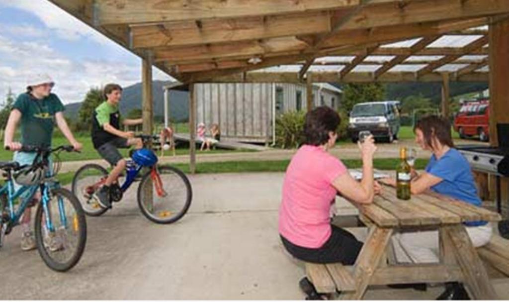 Linkwater Smiths Farm Holiday Park מראה חיצוני תמונה